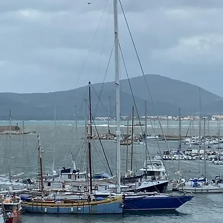 The Arches House Iun F1092