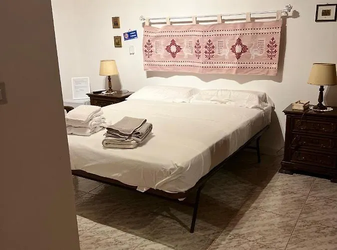 The Arches House Iun F1092 Frühstückspension Alghero